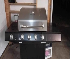 like new char broil 5 burner grill