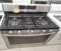 Samsung  Stainless Steel 5 Burner Gas Range Like New With Warranty