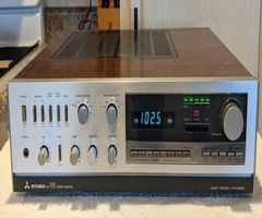 Vintage Mitsubishi DA-R15 Stereo Receiver in Nice Condition