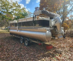 Harris 24ft Pontoon with Honda four stroke fuel injection.