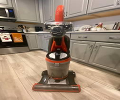 Bissell vacuum cleaner